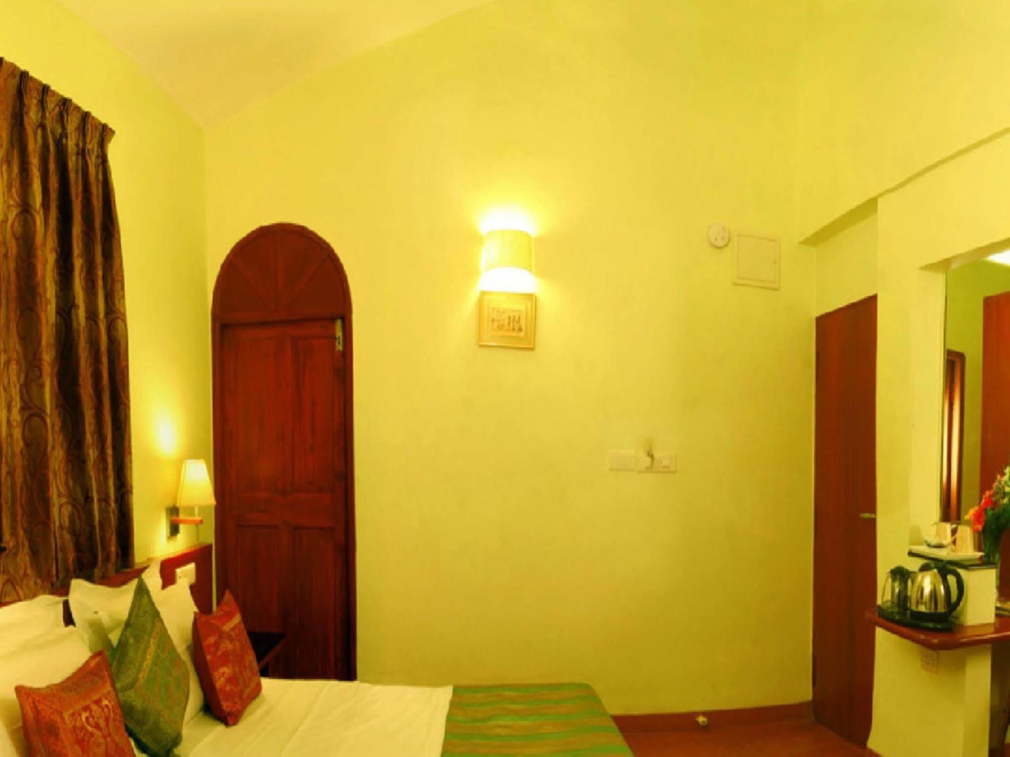 Lambana Resort Calangute Ngoại thất bức ảnh